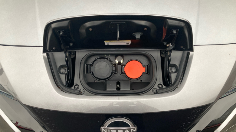 Nissan LEAF 110kW N-Connecta 39kWh 5dr Auto Electric Hatchback